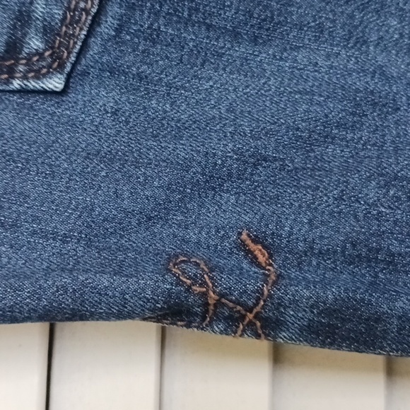 Anthropologie Level 99 Cropped Wide-Leg, Dark Wash Jeans, Size 28 - Picture 4 of 12